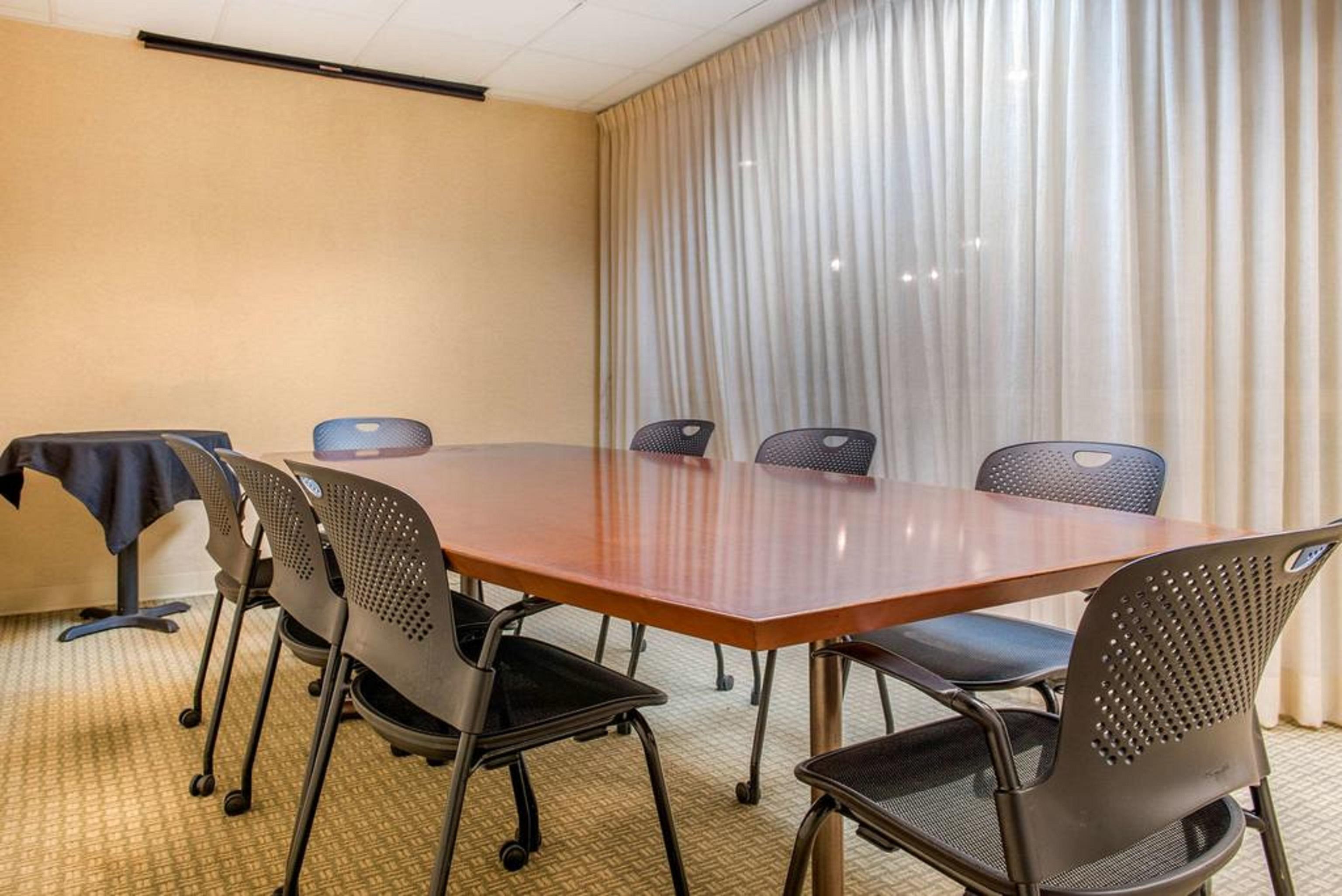 Quality Hotel Conference Center Cincinnati Blue Ash Εξωτερικό φωτογραφία