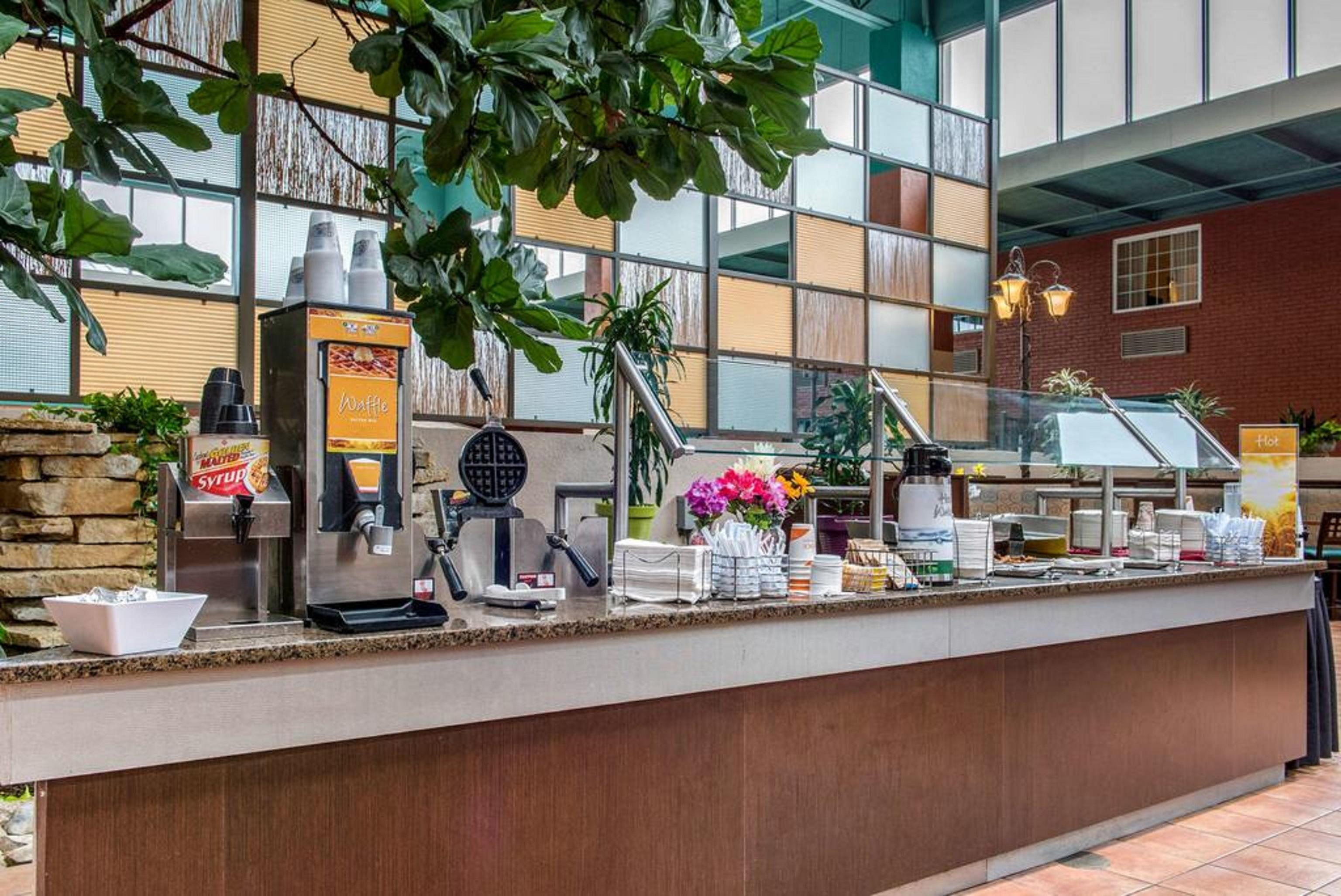 Quality Hotel Conference Center Cincinnati Blue Ash Εξωτερικό φωτογραφία