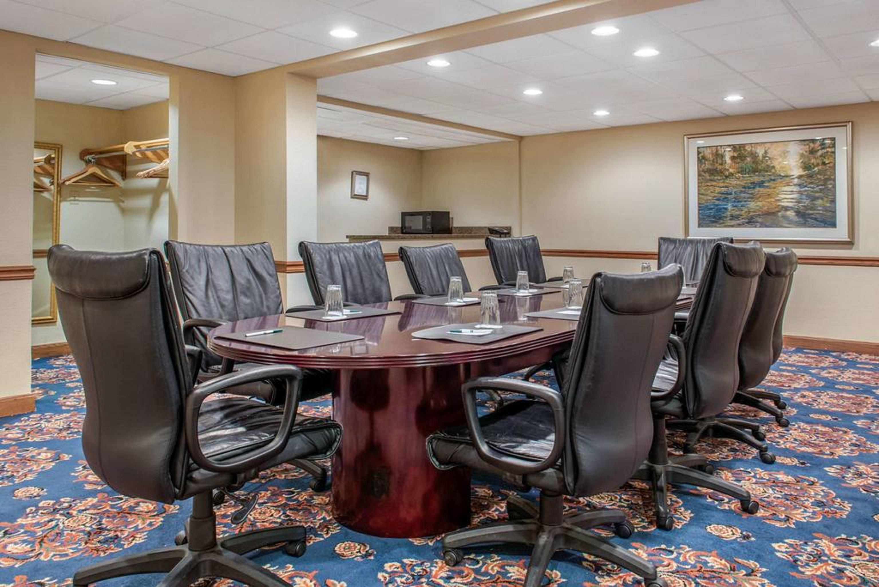 Quality Hotel Conference Center Cincinnati Blue Ash Εξωτερικό φωτογραφία